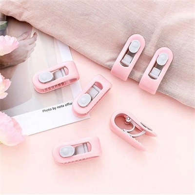 4 Adet İğnesiz Yorgan Çarşaf Ve Perde Tutucu Sabitleyici Kaydırmaz Örtü Düzenleyici Klips Bx40