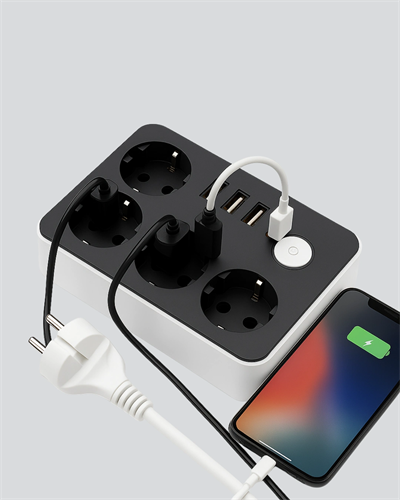 4 Prizli 3 USB Portlu Anahtarlı Akım Korumalı Priz