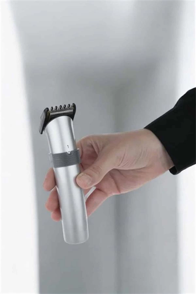 4 Taraklı Profesyonel Şarjlı Saç ve Sakal Kesme Tıraş Makinesi Seti