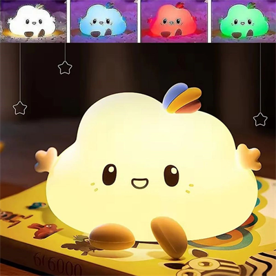 5 Farklı Renk Modlu Bulut Figürlü Pofuduk LED Gece Lambası–Yumuşak Dokulu Çocuk Odası ve Dekoratif Şarjlı Ortam Işığı