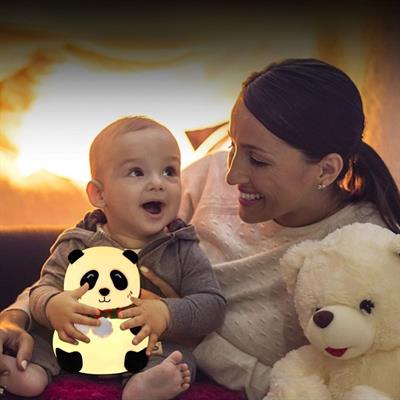 5 Farklı Renk Modlu Panda Figürlü Pofuduk LED Gece Lambası–Yumuşak Dokulu Çocuk Odası ve Dekoratif Şarjlı Ortam Işığı (3936)