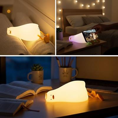 5 Farklı Renk Modlu Tembel Ördek Figürlü Pofuduk LED Gece Lambası–Yumuşak Dokulu Çocuk Odası ve Dekoratif Şarjlı Ortam Işığı (3936)