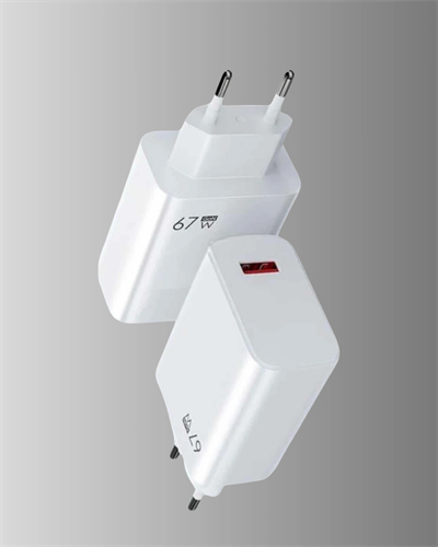 67W Süper Hızlı Şarj Adaptörü ve Kablo Seti – Güvenli, Kompakt ve Ergonomik Tasarım