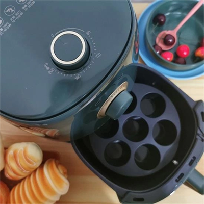 7 Gözlü Silikon Çok Amaçlı Airfryer Muffin Cupcake Kek Ve Çörek Pişirme Kalıbı Bx40