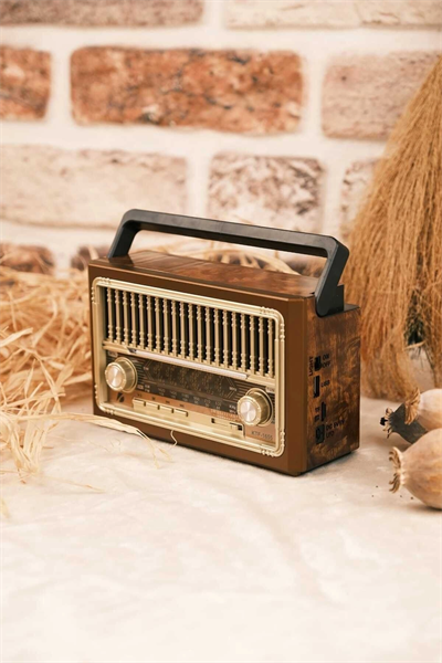 8 Bantlı Nostaljik Radyo - Bluetooth, USB, SD Kart Desteği ve Hoparlör Özellikli