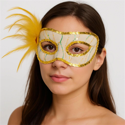 Altın Renk Yandan Tüylü Pul Payet İşlemeli Parti Maskesi 23x12 Cm