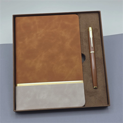 Altın Şeritli Taba Deri Defter - Kahverengi Roller Kalem - Kutulu Özel Hediye Seti