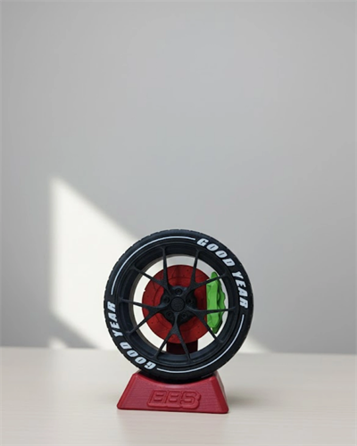 Araba Tutkunlarına Özel Jant Tasarımlı Ofis Masa Dekoru