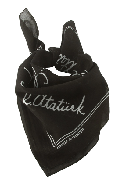 Atatürk İmzalı Desenli Bandana 50*50