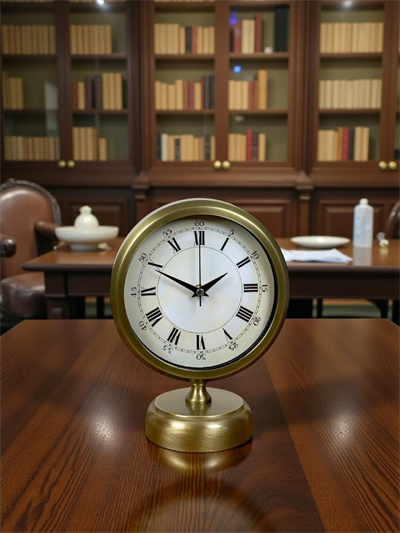 Aurum Retro 25x20 Eskitme Metal Masa Saati