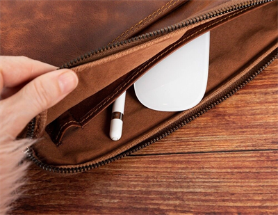 Awe 16 inç MacBook Ve Pc Uyumlu Deri Kılıf TN2 Kahve