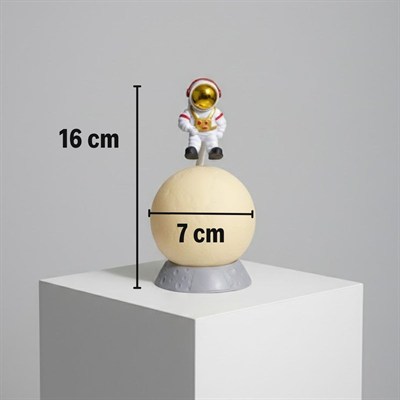 BUFFER® 3D Ay Üzerinde Astronot LED Gece Lambası – Dokunmatik 10 Renk Değiştiren Dekoratif Çocuk Odası Masaüstü Ay Lambası