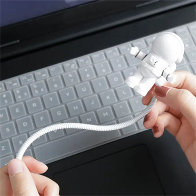 BUFFER® USB Astronot Gece Lambası, Masa Lambası, Kitap Okuma Lambası Işığı