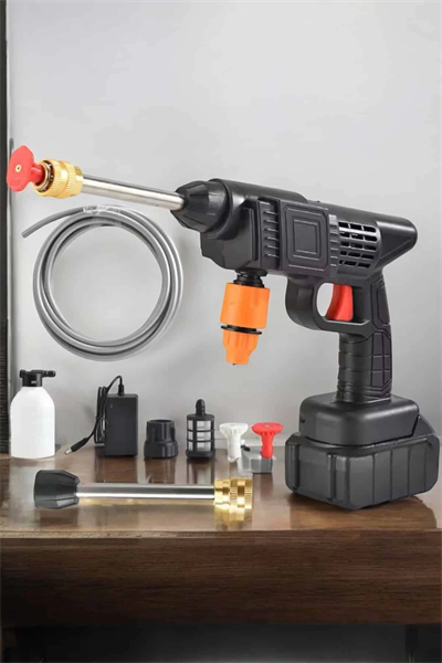 Bahçe ve Araba Yıkama Tabancası Su Basınçlı Hazneli Bataryalı Oto Yıkama