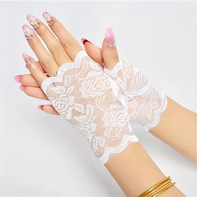 Beyaz Dantel Parmaksız Kısa Eldiven