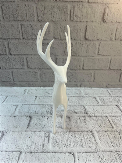 Beyaz Dekoratif Geyik Figürü Şık Ev Aksesuarı