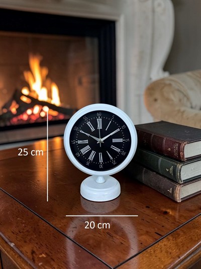 Beyaz Kontrast Tasarım 25 x 20 Cm Metal Masa Saati