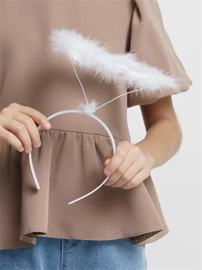 Beyaz Otrişli Tüylü Esnek Yapı Melek Haresi Melek Tacı