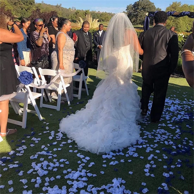 Beyaz Renk Gül Yaprağı Şekilli Konfeti 10 Paket 1000 Adet