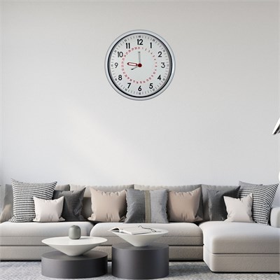 Beyaz Takvimli 52 x 52 Cm Metal Duvar Saati