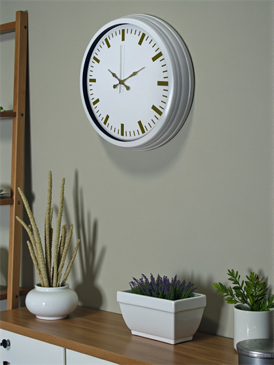 Beyaz Zarafet 40 Cm Metal Duvar Saati