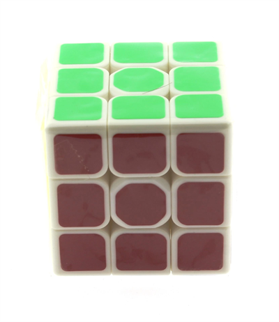 Beyaz Zemin Üzeri Renkli Zeka Küpü 3X3X3-5,5 cm