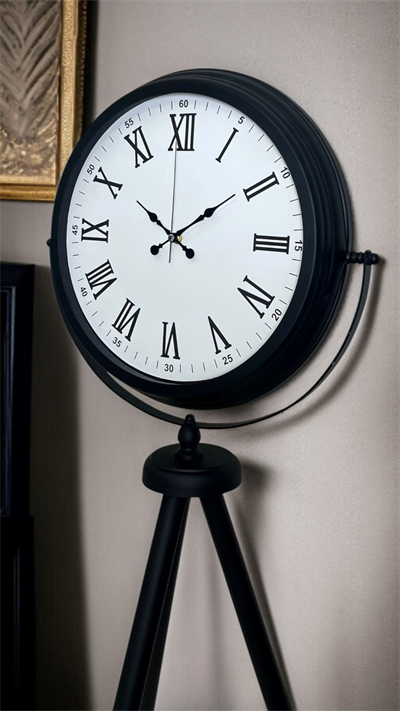 Black Elegance Tripod Ayaklı Saat