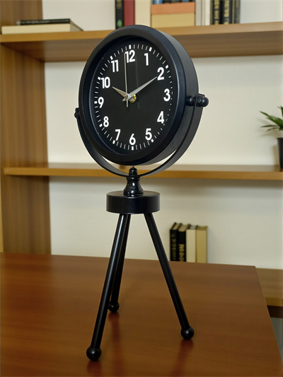 Black Luxury Modern Üç Ayaklı Metal Masa Saati