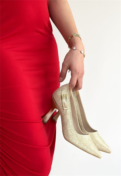 Cerin Gold Saten Simli Topuklu Ayakkabı