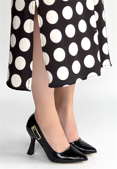 Cerin Siyah Rugan Topuklu Ayakkabı