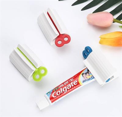 Çevirmeli Diş Macun Sıkacağı 1 Adet (3936)