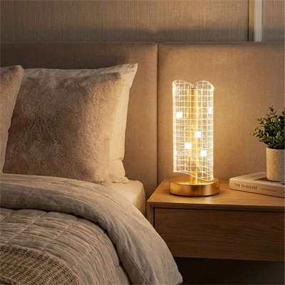 Dalgalı Silindirik Kristal Kareli Model Led Masa Lambası – Gold Tabanlı, Dokunmatik, 3 Renk Işık Modlu, Şarjlı Modern Dekoratif Gece Lambası Bx40
