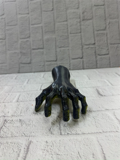 Dekoratif El Heykeli 22×7 cm Fantastik Koleksiyonluk Masaüstü Figür