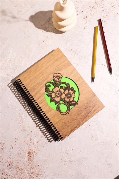 Doğal Ahşap Kapaklı Çizgisiz Defter – Şık ve Dayanıklı Tasarım