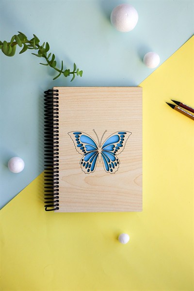 Doğal Ahşap Kapaklı Çizgisiz Defter – Şık ve Dayanıklı Tasarım