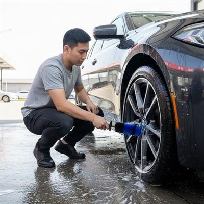 Ergonomik Saplı Jant ve Lastik Temizleme Fırçası – Araç Detay Temizliği İçin Güçlü Kıllı Detay Fırçası (3936)