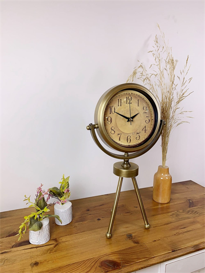 Eskitme Metal Mini Tripod Dekoratif Masa Saati 45×26 cm