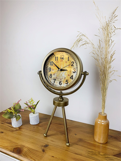 Eskitme Metal Mini Tripod Kaos Masa Saati 45×26 cm