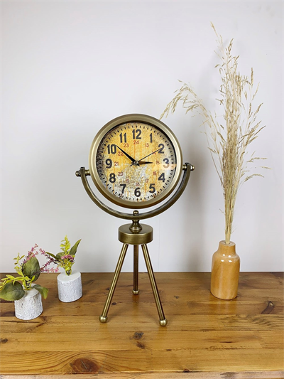 Eskitme Metal Mini Tripod Kaos Masa Saati 45×26 cm