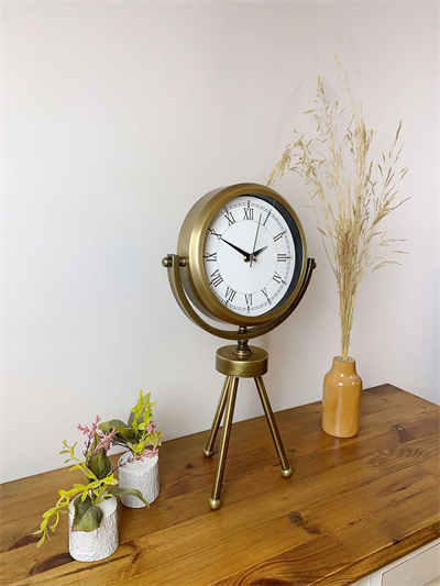 Eskitme Metal Mini Tripod Retro Masa Saati 45×26 cm