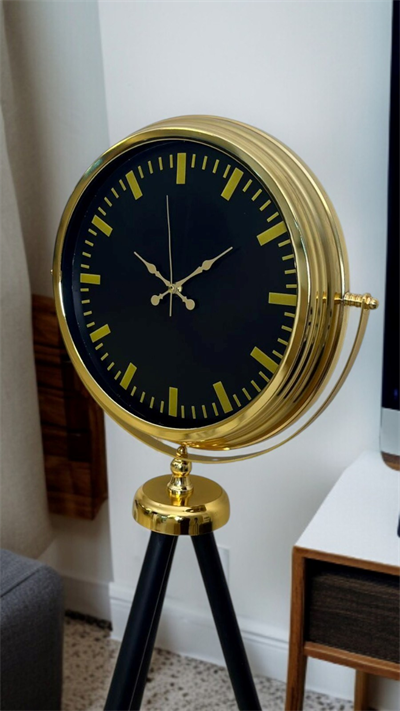 Eskitme Tripod Ayaklı Dekoratif Saat