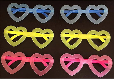 Retro Neon Fosforlu Kalp Gözlük 12 Adet – 80’ler 90’lar Parti Stili
