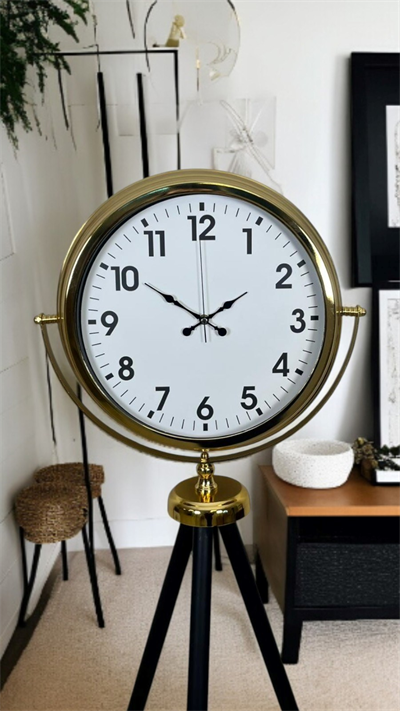 Gold Klasik Tripod Ayaklı Saat