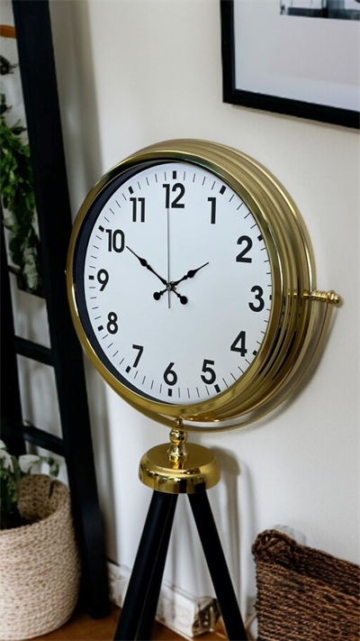 Gold Klasik Tripod Ayaklı Saat
