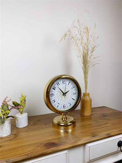 Gold Metal Çini Desen Masa Saati 25×20 cm