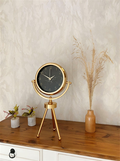 Gold Metal Mini Tripod Mermer İlhamı Masa Saati 45×26 cm