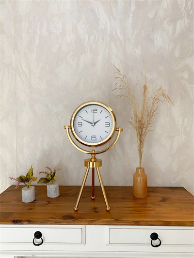 Gold Metal Mini Tripod Modern Masa Saati 45×26 cm – Şık ve Dekoratif Tasarım
