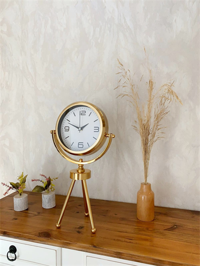 Gold Metal Mini Tripod Modern Masa Saati 45×26 cm – Şık ve Dekoratif Tasarım