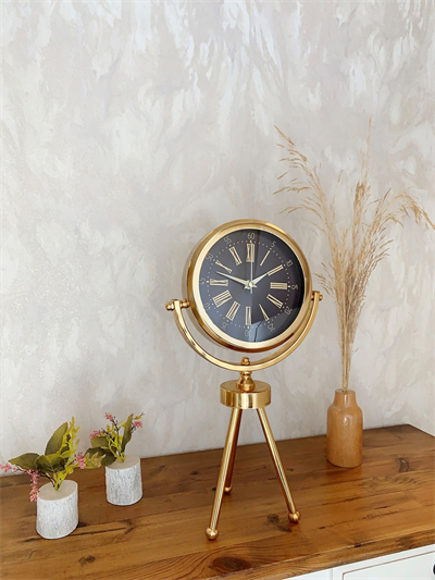 Gold Metal Mini Tripod Zarif Masa Saati 45×26 cm