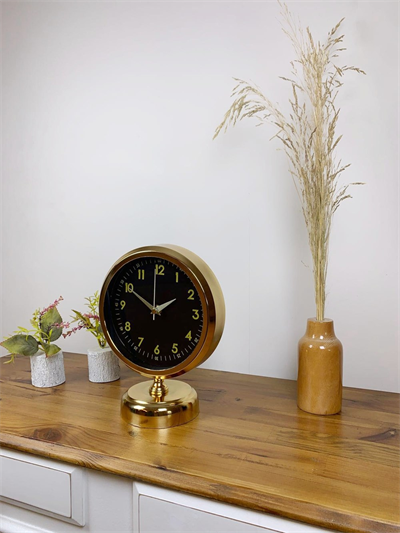 Gold Metal Tokyo Masa Saati 25×20 cm